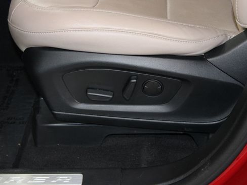 Used 2023 Ford Explorer Limited image 20