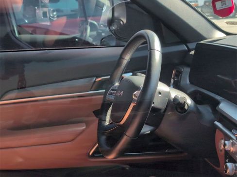 Used 2025 Kia Telluride SX X-Line image 12