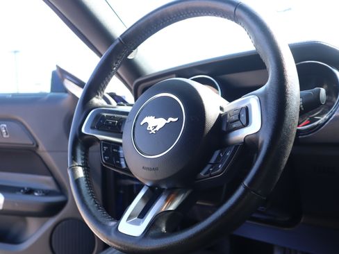 Used 2016 Ford Mustang GT RWD image 14