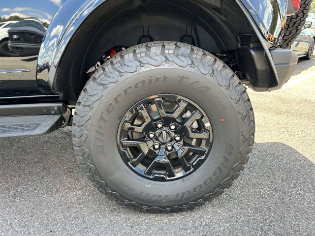 New 2026 Ford Bronco Raptor w/ Interior Carbon Fiber Pack AWD/4WD image 3