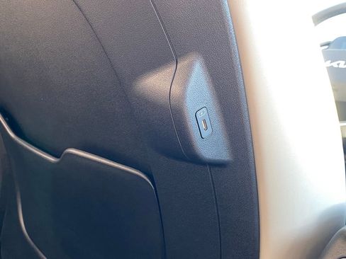 New 2026 Kia Niro EX image 22