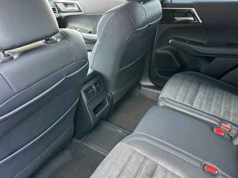 New 2025 Mitsubishi Outlander SE AWD/4WD image 13