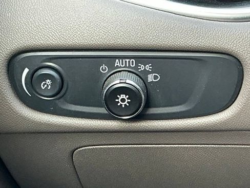 Used 2024 Chevrolet Malibu LT FWD image 32