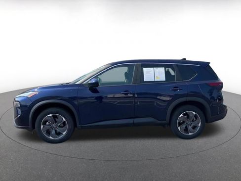 Used 2025 Nissan Rogue SV FWD image 9