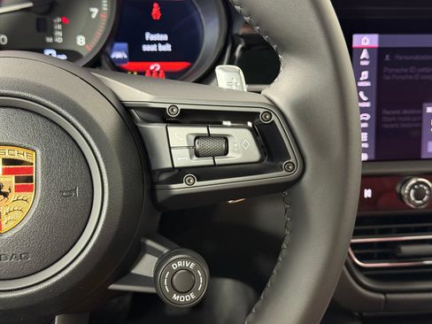 Certified 2026 Porsche Macan Turbo AWD/4WD image 19