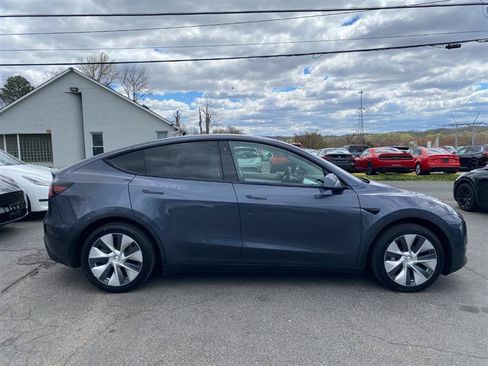 Used 2023 Tesla Model Y Long Range AWD/4WD image 6
