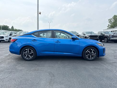 Used 2025 Nissan Sentra SV FWD image 6