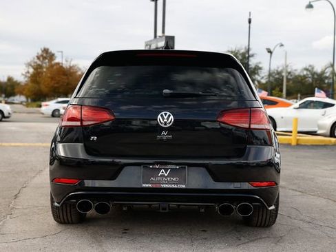 Used 2018 Volkswagen Golf R 4-Door image 12