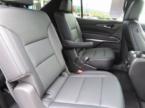 Used 2025 Chevrolet Traverse LT AWD/4WD image 34