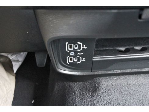 Used 2024 RAM 2500 Big Horn AWD/4WD image 31