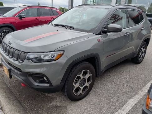 Used 2022 Jeep Compass Trailhawk AWD/4WD image 2