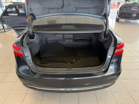 Used 2016 Toyota Avalon Limited w/ Toyota Safety Sense Package FWD image 27