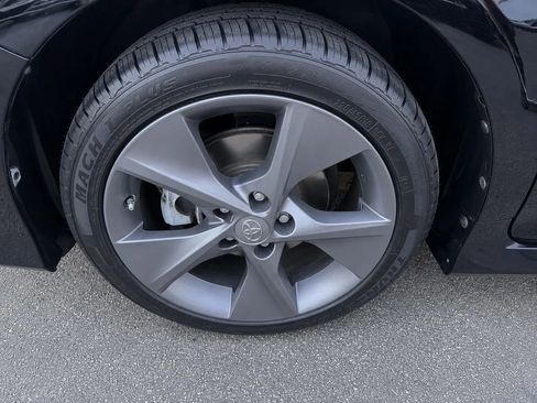 Used 2013 Toyota Camry SE w/ Leather Pkg FWD image 32