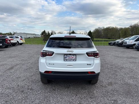 Used 2024 Jeep Compass Sport AWD/4WD image 4