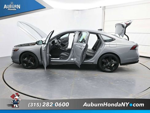 Used 2024 Honda Accord Sport image 32