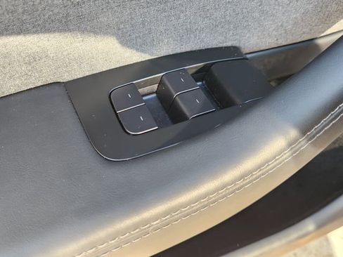 Used 2024 Tesla Model 3 Standard Range RWD image 21