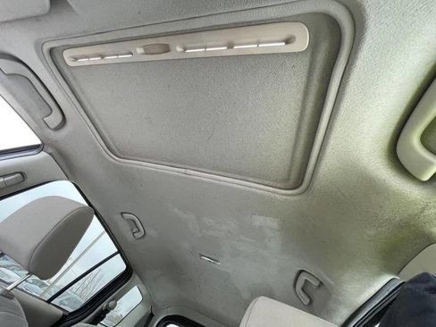 Used 2010 MAZDA MAZDA5 Touring image 33