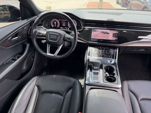 Used 2019 Audi Q8 Premium Plus AWD/4WD image 22