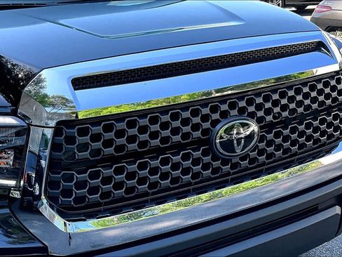 Used 2019 Toyota Tundra SR5 w/ TRD Off Road Package image 27