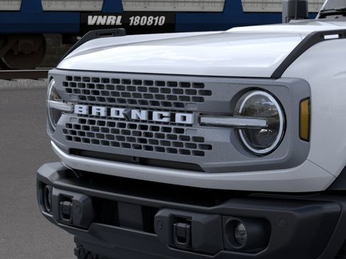 New 2026 Ford Bronco Badlands AWD/4WD image 19