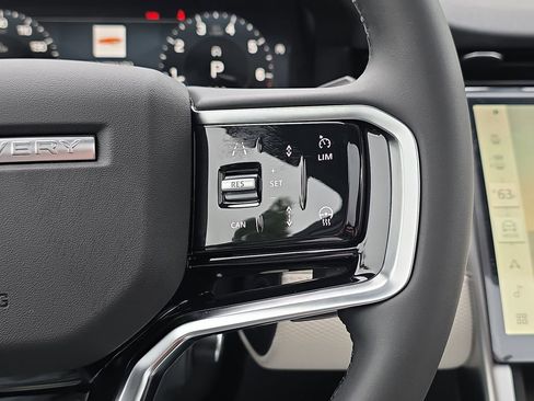 New 2026 Land Rover Discovery Sport Landmark AWD/4WD image 18