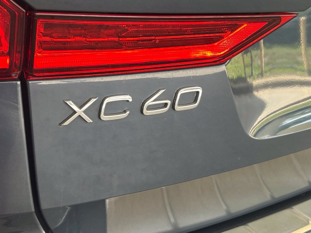 Used 2021 Volvo XC60 T5 Inscription w/ Protection Package Premier AWD/4WD image 17
