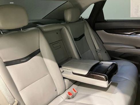 Used 2014 Cadillac XTS Luxury image 46