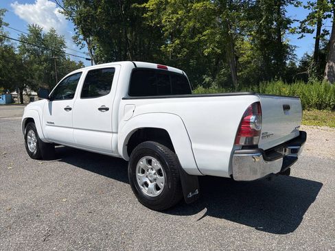 Used 2011 Toyota Tacoma 4x4 Double Cab w/ SR5 Pkg #2 image 17
