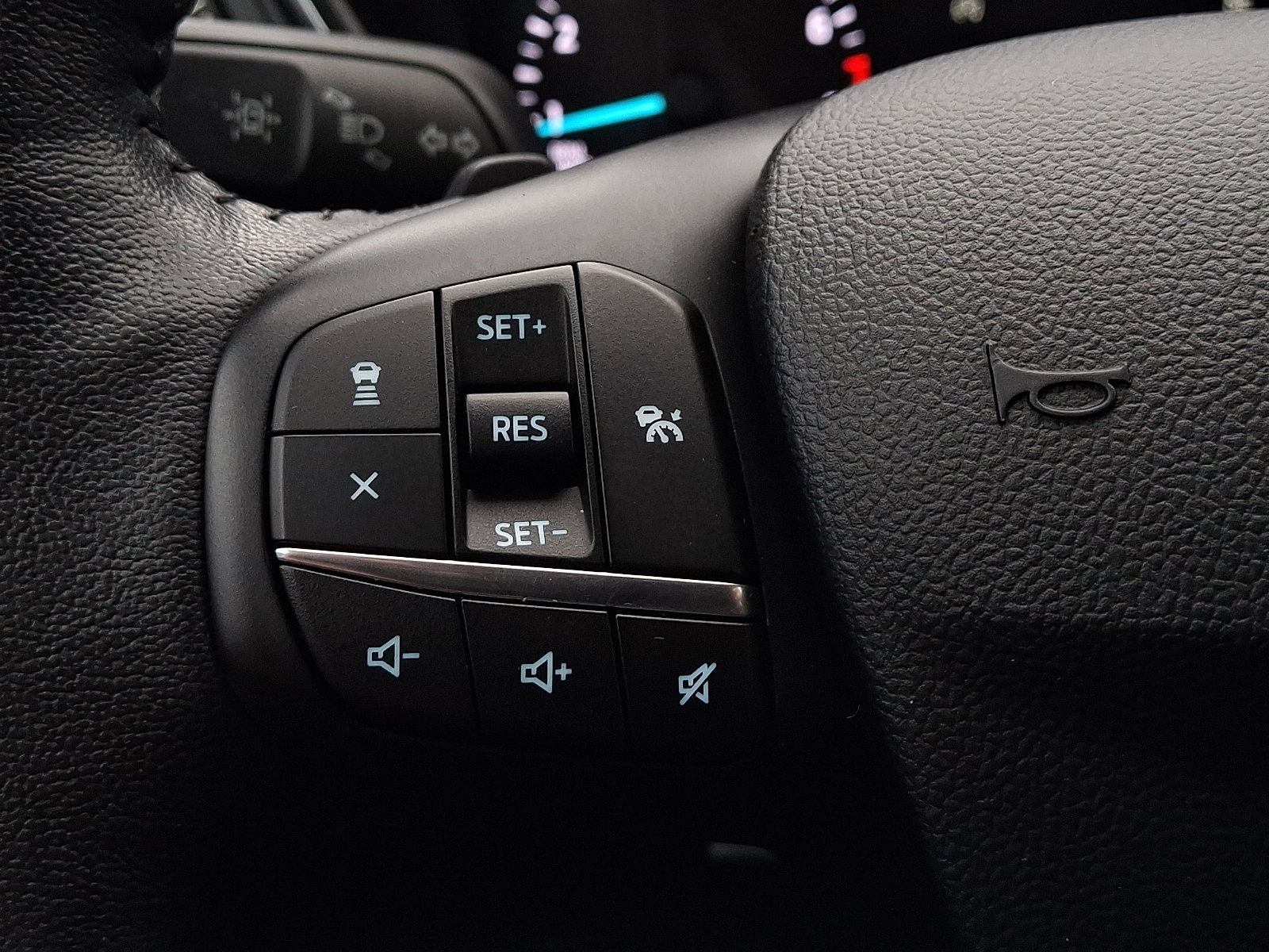 Used 2020 Ford Escape SEL AWD/4WD image 23
