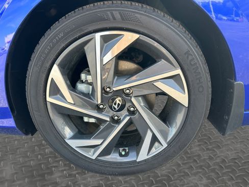 Used 2025 Hyundai Elantra Sport FWD image 10