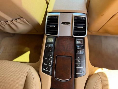 Used 2014 Porsche Panamera image 38