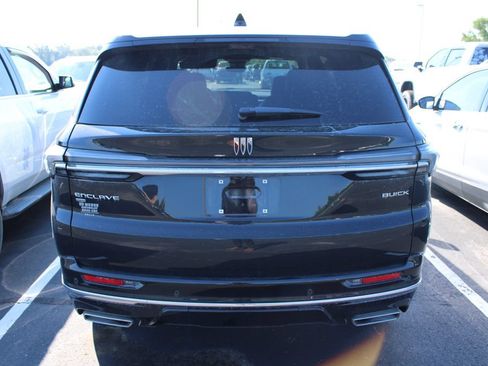 Used 2026 Buick Enclave Avenir w/ Super Cruise Package AWD/4WD image 7