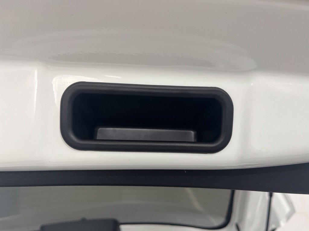 Used 2024 Nissan Kicks SR FWD image 13