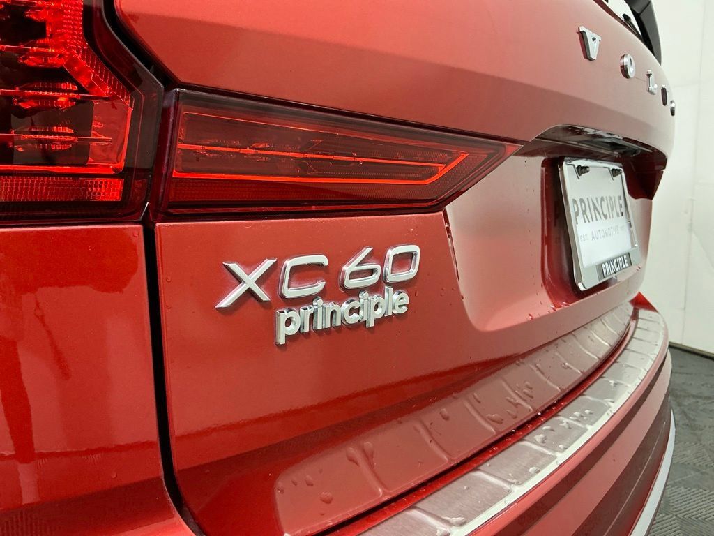 Used 2023 Volvo XC60 B5 Ultimate w/ Climate Package AWD/4WD image 30