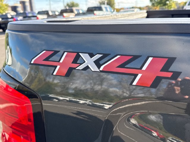 Used 2018 Chevrolet Silverado 1500 LT AWD/4WD image 19
