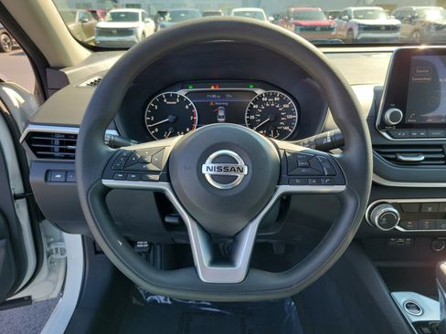 Certified 2022 Nissan Altima 2.5 SV image 21