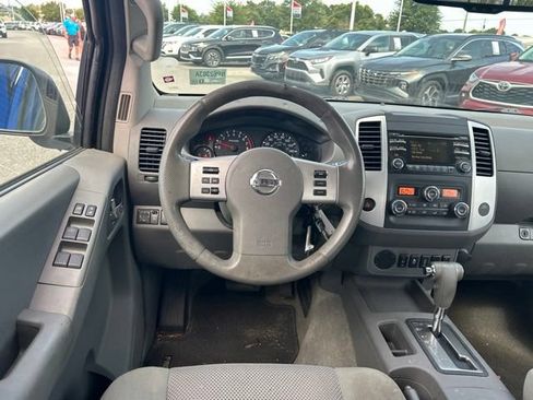 Used 2014 Nissan Frontier SV w/ SV Value Truck Package RWD image 19