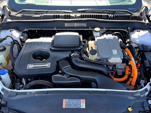 Used 2020 Ford Fusion SE FWD image 9