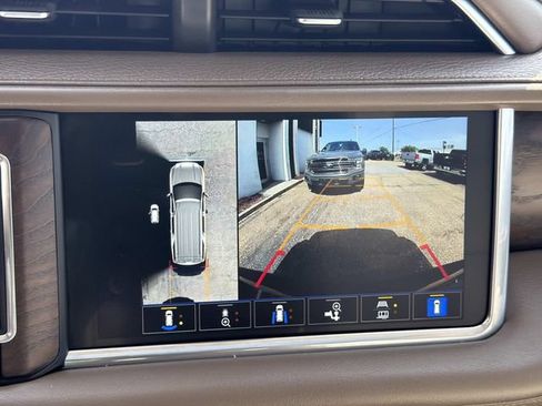 Used 2022 GMC Yukon XL Denali w/ Max Trailering Package AWD/4WD image 32