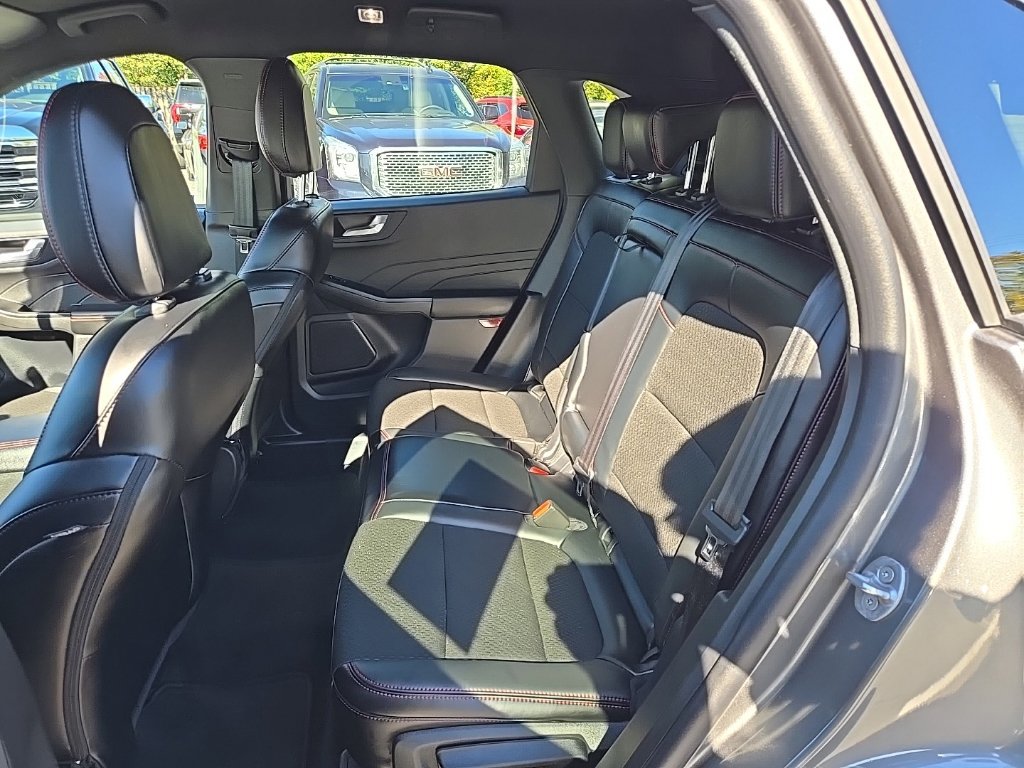 Used 2025 Ford Escape ST-Line Select AWD/4WD image 36