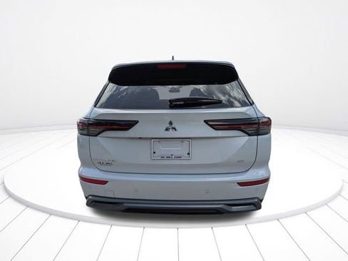 New 2026 Mitsubishi Outlander SE image 5