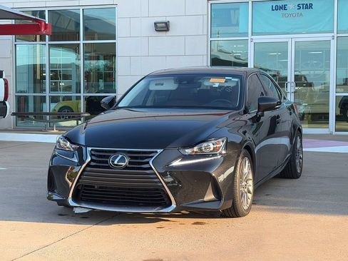 Used 2019 Lexus IS 300 AWD image 4