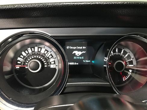 Used 2013 Ford Mustang Premium image 18