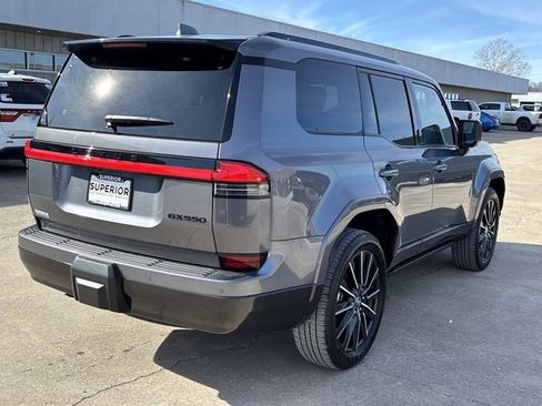 Used 2025 Lexus GX 550 image 3