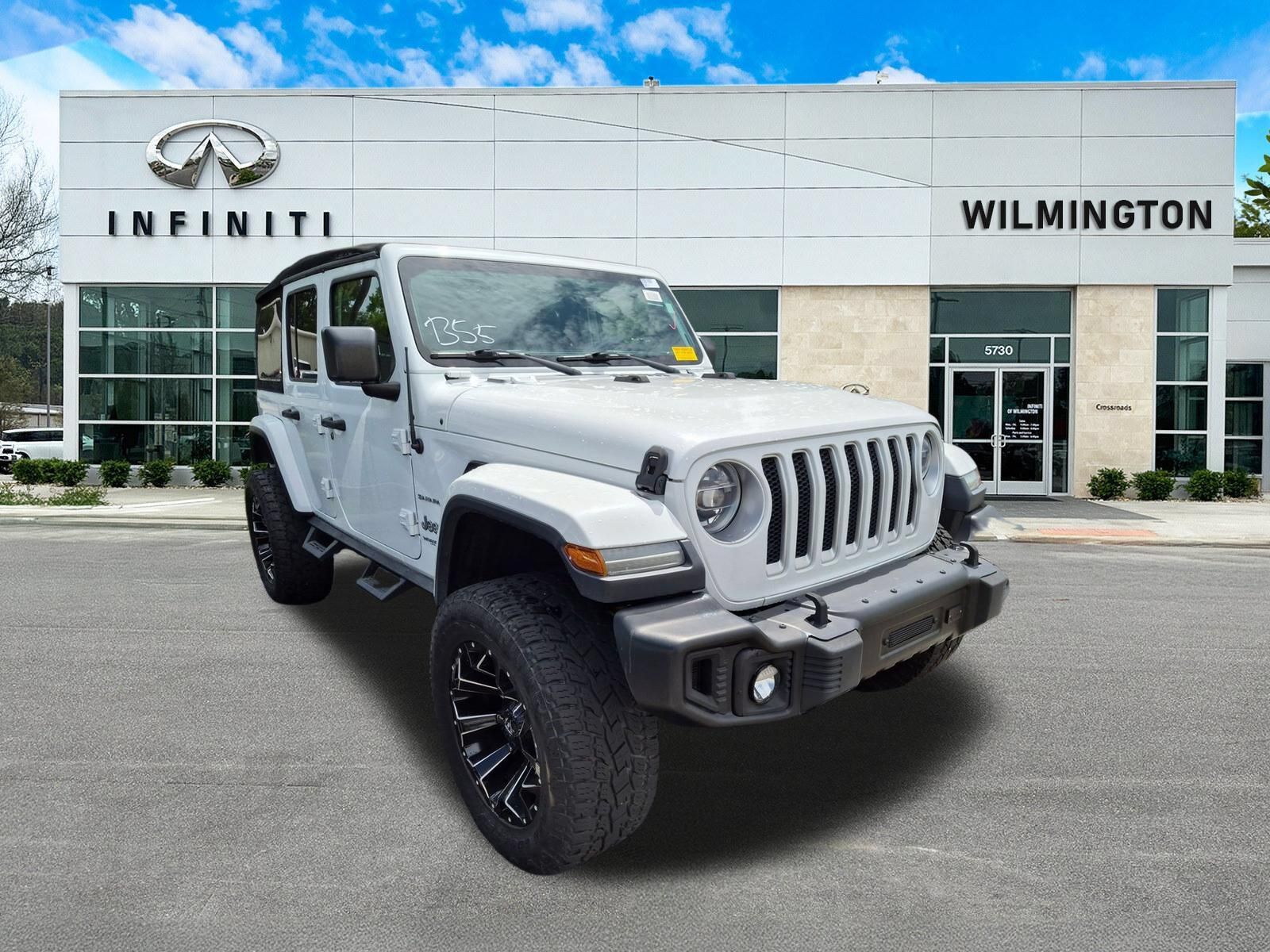 Used 2018 Jeep Wrangler Unlimited Sahara AWD/4WD image 1