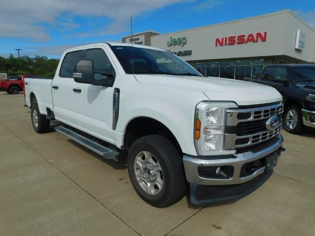 Certified 2025 Ford F250 XLT AWD/4WD image 3