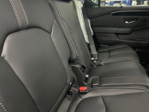 New 2025 Honda Pilot Touring image 20