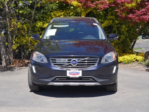 Used 2017 Volvo XC60 T5 Inscription w/ Advanced Package AWD/4WD image 26