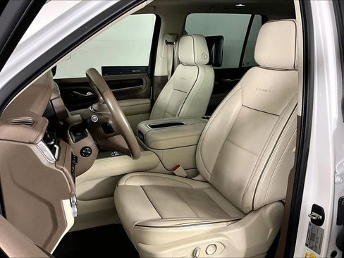 Used 2021 GMC Yukon Denali w/ LPO, Illumination Package image 8