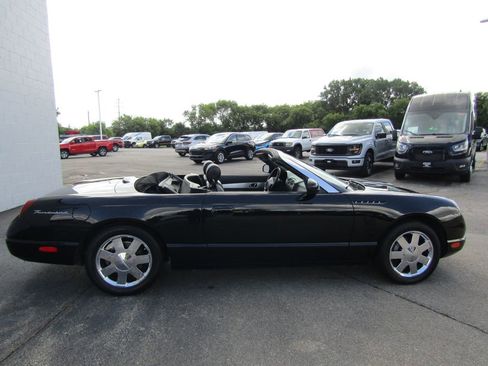 Used 2002 Ford Thunderbird image 13